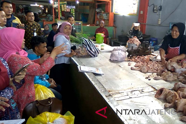 Ini penyebab harga daging ayam tidak turun-turun (VIDEO)