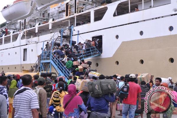 PT Dharma lautan Tidak Siapkan Kapal Tambahan Angkut  PT Dharma lautan Tidak Siapkan Kapal Tambahan Angkut