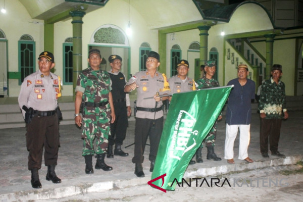 Kapolres Sukamara lepas syiar takbir keliling kota