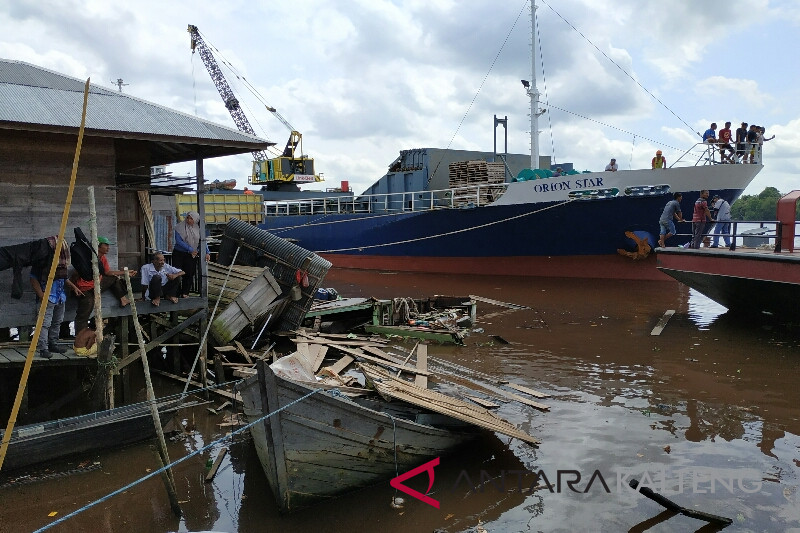 Pasir tongkang Terang 301 diduga hasil curian