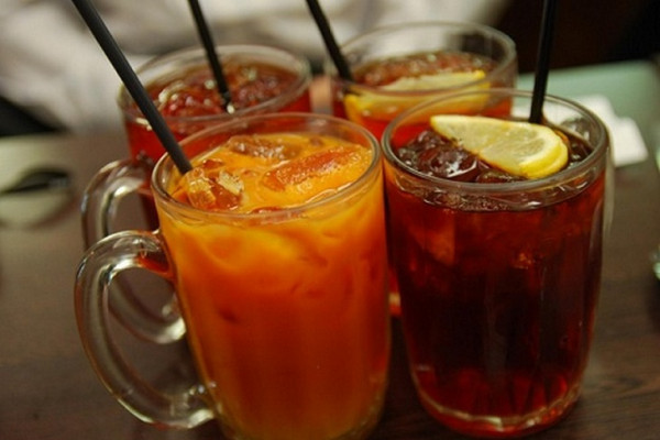 Dokter: Hindari minum manis saat sahur