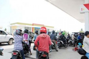 Pemudik roda dua padati trans-Sulawesi di Majene