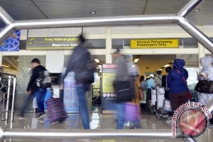Jumlah penumpang penerbangan internasional turun 17,30 persen