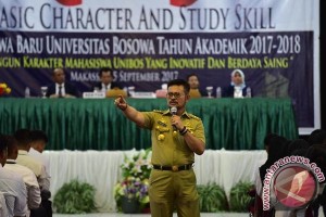 Syahrul Imbau Mahasiswa Unibos Hidup Mandiri