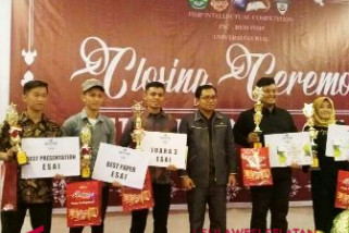 Mahasiswa Unhas juara esai di Universitas Riau
