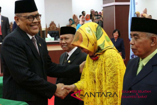 Tiga legislator PAW DPRD Sulsel dilantik
