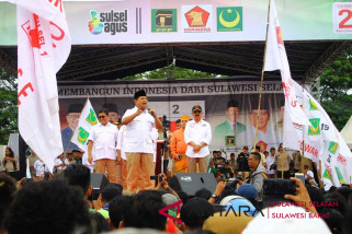 Prabowo bakar semangat pendukung pasangan Agus-TBL di Makassar
