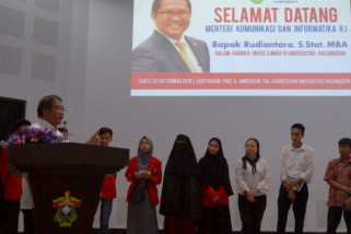 Menkominfo orasi ilmiah di Universitas Hasanuddin