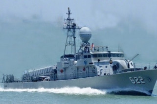 KRI Rencong-622 terbakar
