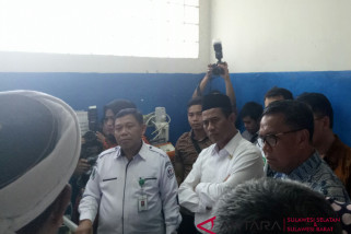 Mentan kunjungi pasien korban gempa