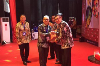Pemkab Mamuju terima penghargaan peduli HAM