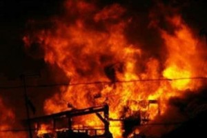 Warga Enarotali bakar mobil dinas hingga mencuat kerusuhan