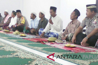 Kapolres Biak Numfor ajak warga Moibaken jaga kamtibmas