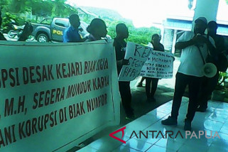 Warga desak kejaksaan tuntaskan dugaan korupsi APBD Biak Numfor