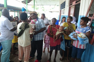Bupati Asmat: lapor jika petugas puskesmas beri makan mie instan