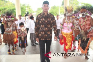 Mendikbud sebut guru Papua pahlawan pendidikan