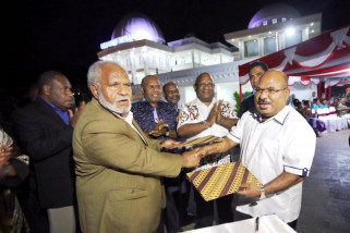 Gubernur Papua dan Madang teken LoI