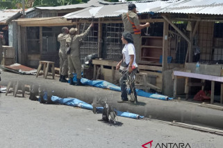 Pemkab Mimika tertibkan lapak liar di pasar sentral