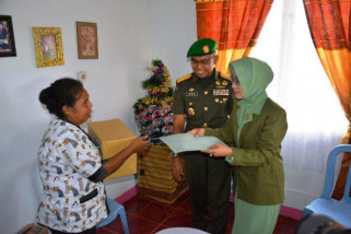 Danrem 173/PVB anjangsana ke rumah veteran dan warakawuri